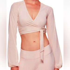 Gaiam Jessica Biel Mesh Wrap Cropped Madison Coming & Going Wrap; Peach (S)